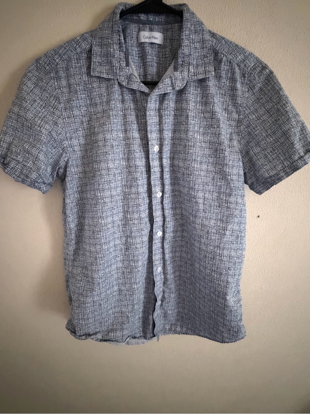 Calvin Klein Men's Short-Sleeve Button-Up Shirt in Light Blue